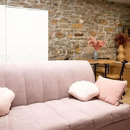 Apartment Lev *