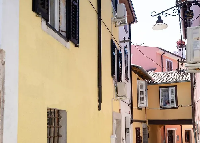 Lev アパート イゾラ